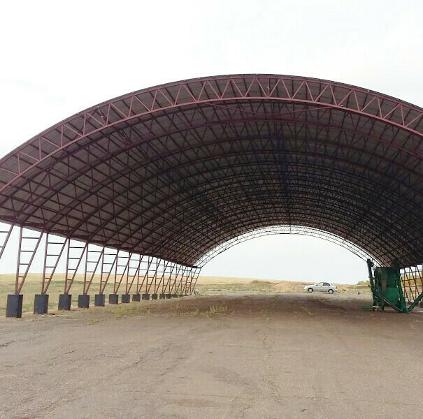 Каркасный ангар под сено и корма